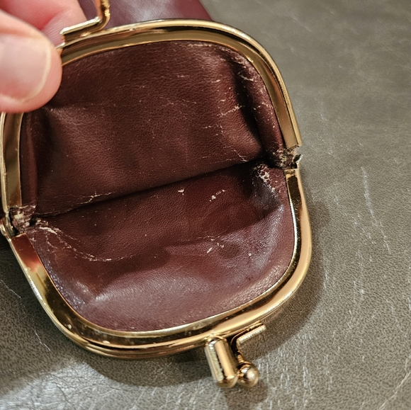 Etienne Aigner Elegant Vintage Burgundy Leather Cigarette Holder - Picture 5 of 5